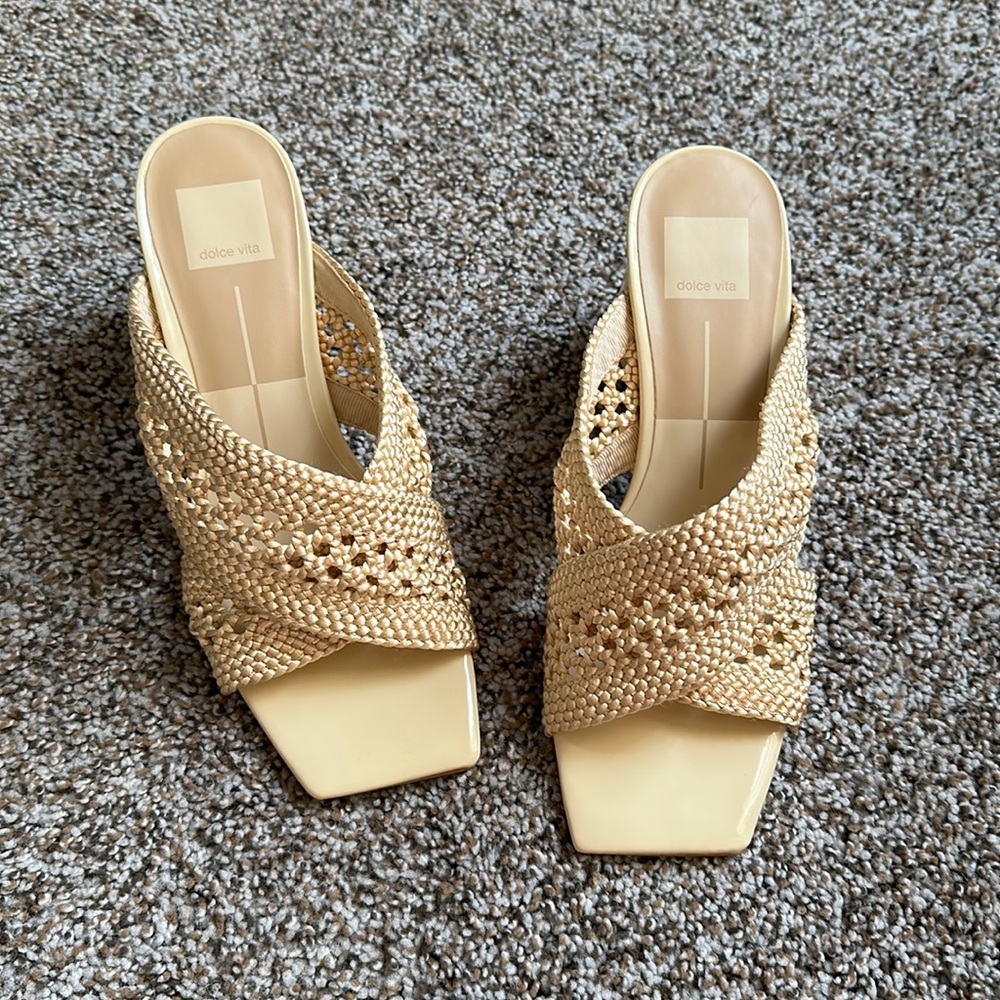8.5 Dolce Vita Sandals NWT - Never Worn